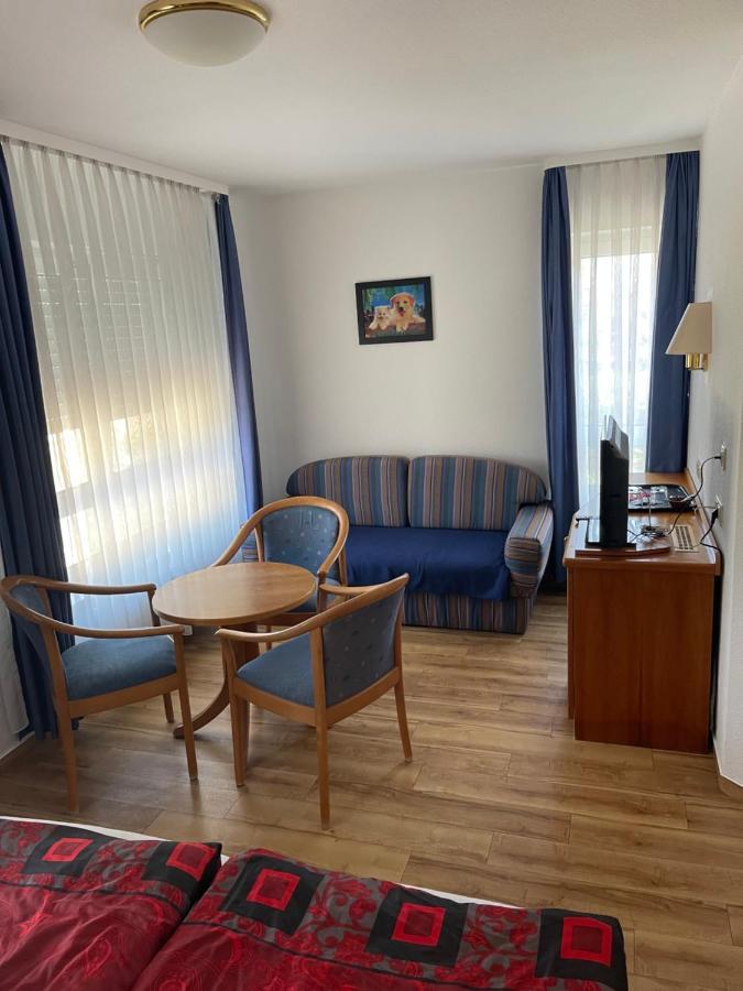 City Pension Раштатт Экстерьер фото